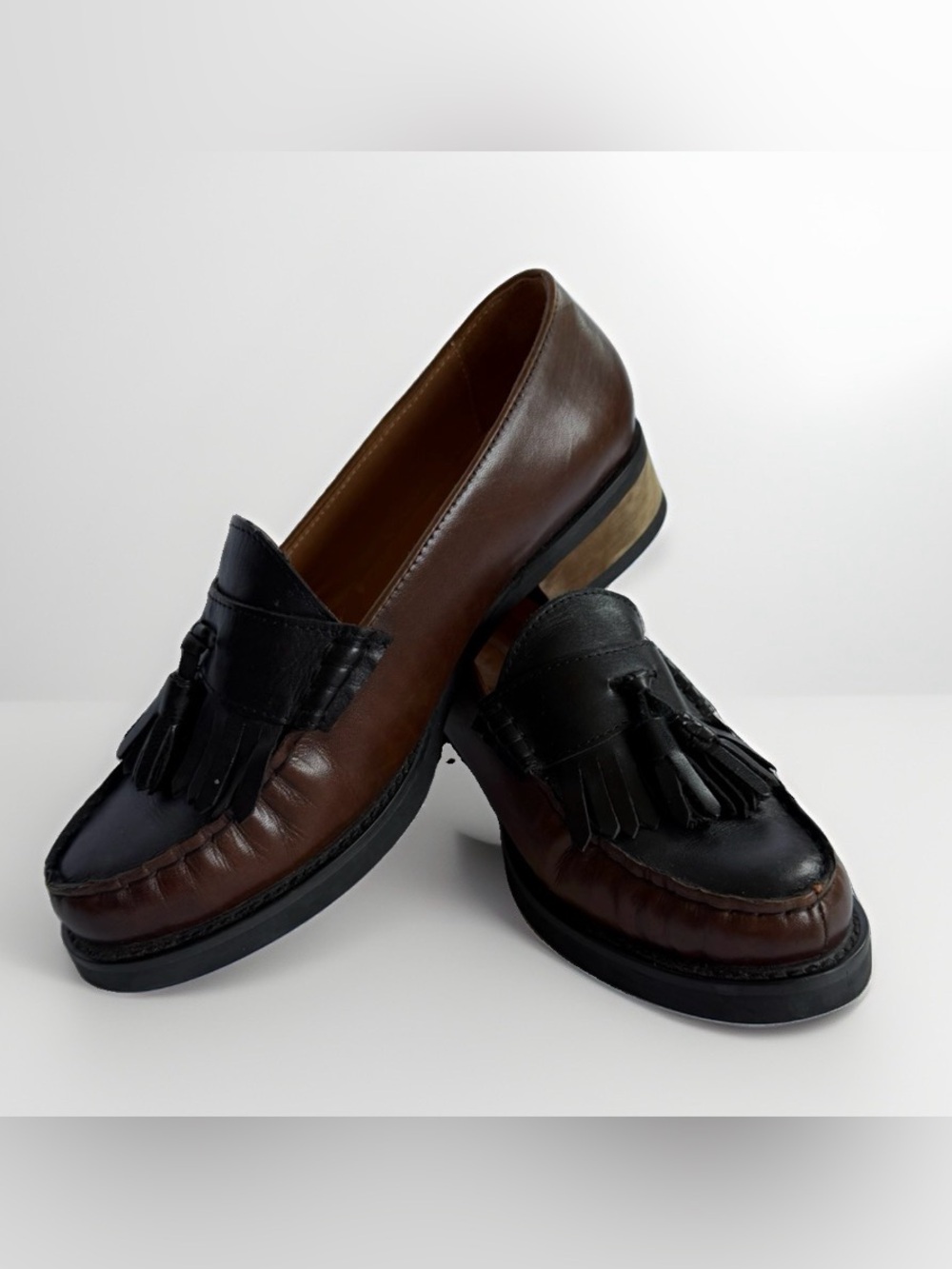 Mona Flying Leather Two Tone Kiltie Tassel Loafers Dark Academia Preppy 38 7.5-8
